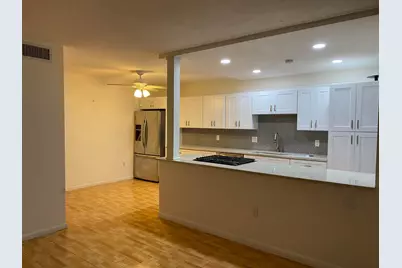 250 SW 7th Street #13, Boca Raton, FL 33432 - Photo 2