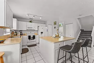 7581 Bristol Bay Ln, Lake Worth, FL 33467 - Photo 12