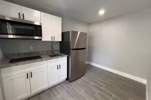 138 Ethelyn Dr, West Palm Beach, FL 33415 - Photo 1