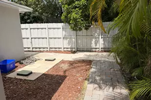 138 Ethelyn Dr, West Palm Beach, FL 33415 - Photo 16
