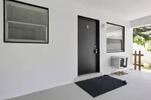 317 N 61st Terrace, Hollywood, FL 33024 - Photo 2