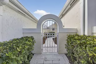 18 Selby Ln, Palm Beach Gardens, FL 33418 - Photo 6