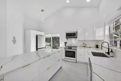 18 Selby Lane, Palm Beach Gardens, FL 33418 - Photo 20