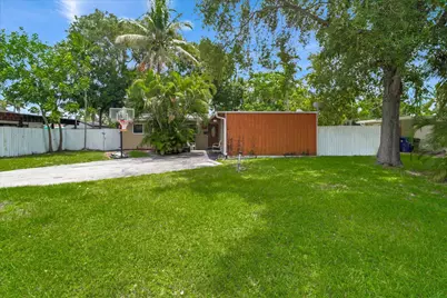 308 NW 27th Street, Wilton Manors, FL 33311 - Photo 2