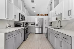 13 St Giles Rd, Palm Beach Gardens, FL 33418 - Photo 14