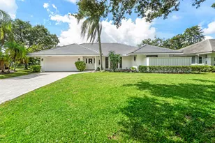 13 St Giles Rd, Palm Beach Gardens, FL 33418 - Photo 1