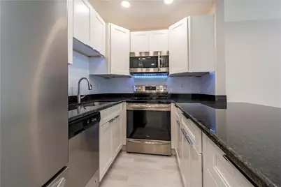 628 NE 8th Avenue #4, Fort Lauderdale, FL 33304 - Photo 2