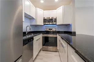 628 NE 8th Ave, Fort Lauderdale, FL 33304 - Photo 2