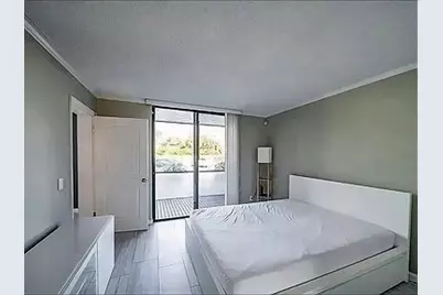 708 Executive Center Drive #12, West Palm Beach, FL 33401 - Photo 4