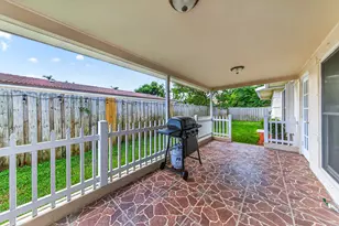 2750 SE 3rd St, Pompano Beach, FL 33062 - Photo 14