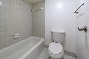 6061 N Falls Cir Dr, Lauderhill, FL 33319 - Photo 20