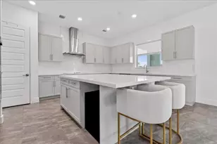 2010 Meadows Dr, Davie, FL 33324 - Photo 16
