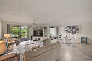 5132 SE Club Way, Stuart, FL 34997 - Photo 10