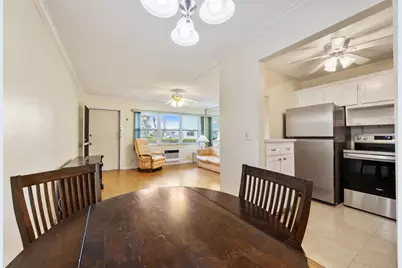 200 Horizons W #106, Boynton Beach, FL 33435 - Photo 4