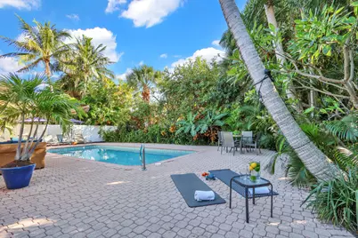 324 Blossom Lane, West Palm Beach, FL 33404 - Photo 6