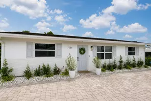 7686 SE Hilltop Terrace, Hobe Sound, FL 33455 - Photo 2
