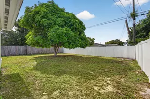 1547 W 10th St, Riviera Beach, FL 33404 - Photo 30