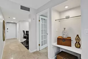 1717 N Bayshore Dr, Miami, FL 33132 - Photo 24
