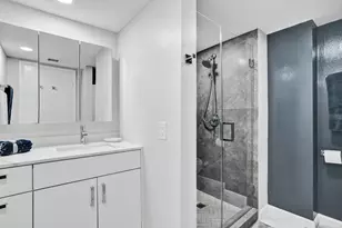 1717 N Bayshore Dr, Miami, FL 33132 - Photo 8
