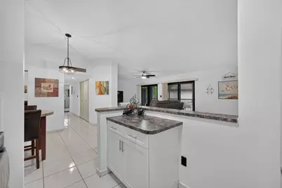 9474 S Belfort Circle #206, Tamarac, FL 33321 - Photo 8