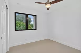 444 NW 41st St, Oakland Park, FL 33309 - Photo 6