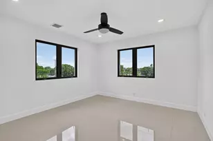 444 NW 41st St, Oakland Park, FL 33309 - Photo 12