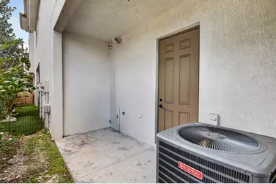 444 NW 41st Street, Oakland Park, FL 33309 - Photo 32