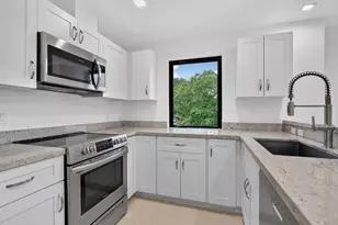 444 NW 41st St, Oakland Park, FL 33309 - Photo 2