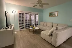 1210 SE Parkview Pl, Stuart, FL 34994 - Photo 6