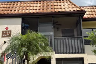 7161 Golf Colony Ct, Lake Worth, FL 33467 - Photo 1