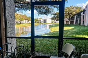 10332 Sunrise Lakes Blvd, Sunrise, FL 33322 - Photo 20