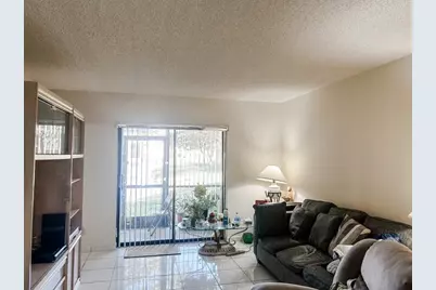 10332 Sunrise Lakes Boulevard #111, Sunrise, FL 33322 - Photo 12