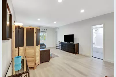 2426 SE 17th Street #305, Fort Lauderdale, FL 33316 - Photo 6