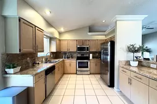 13297 Emerald View Ct, Wellington, FL 33414 - Photo 2