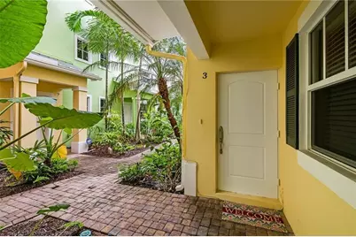 708 SE 15th Street #3, Fort Lauderdale, FL 33316 - Photo 2