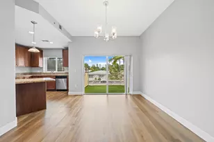 708 SE 15th St, Fort Lauderdale, FL 33316 - Photo 12