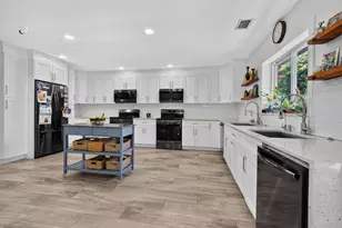 9404 NW 37th Ct, Coral Springs, FL 33065 - Photo 4