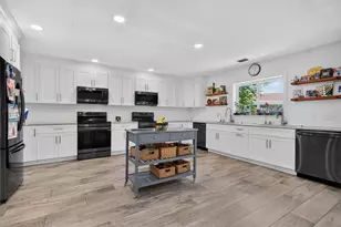 9404 NW 37th Ct, Coral Springs, FL 33065 - Photo 6