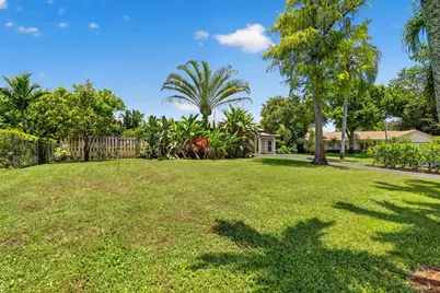 9404 NW 37th Court, Coral Springs, FL 33065 - Photo 34