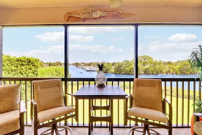 711 Hummingbird Way #201, North Palm Beach, FL 33408 - Photo 10