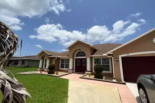 315 SW Dwight Ave, Port Saint Lucie, FL 34983 - Photo 1
