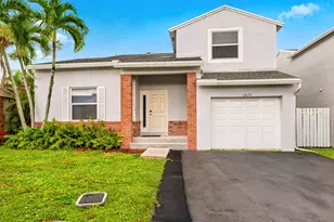 13820 Cumberland Pl, Davie, FL 33325 - Photo 4