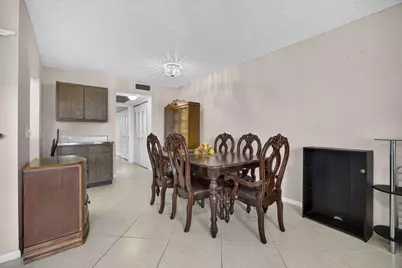 456 Southampton C, West Palm Beach, FL 33417 - Photo 4