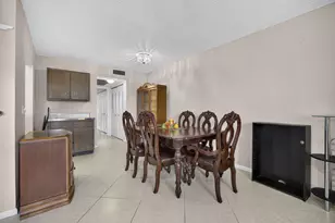 456 Southampton C, West Palm Beach, FL 33417 - Photo 4