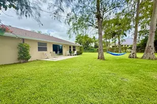228 Park Rd N, Royal Palm Beach, FL 33411 - Photo 4
