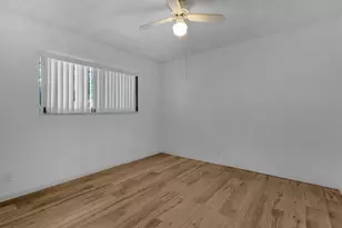 2209 S Cypress Bend Dr, Pompano Beach, FL 33069 - Photo 16