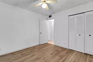 2209 S Cypress Bend Dr, Pompano Beach, FL 33069 - Photo 14