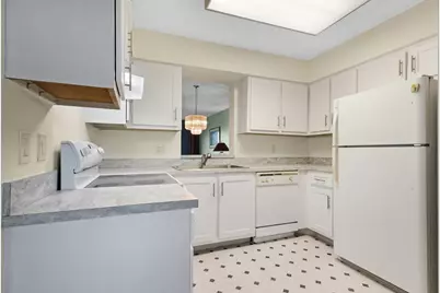 2209 S Cypress Bend Drive #507, Pompano Beach, FL 33069 - Photo 12