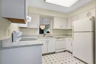 2209 S Cypress Bend Dr, Pompano Beach, FL 33069 - Photo 12