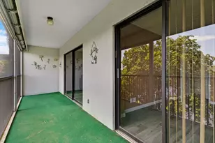 2209 S Cypress Bend Dr, Pompano Beach, FL 33069 - Photo 30